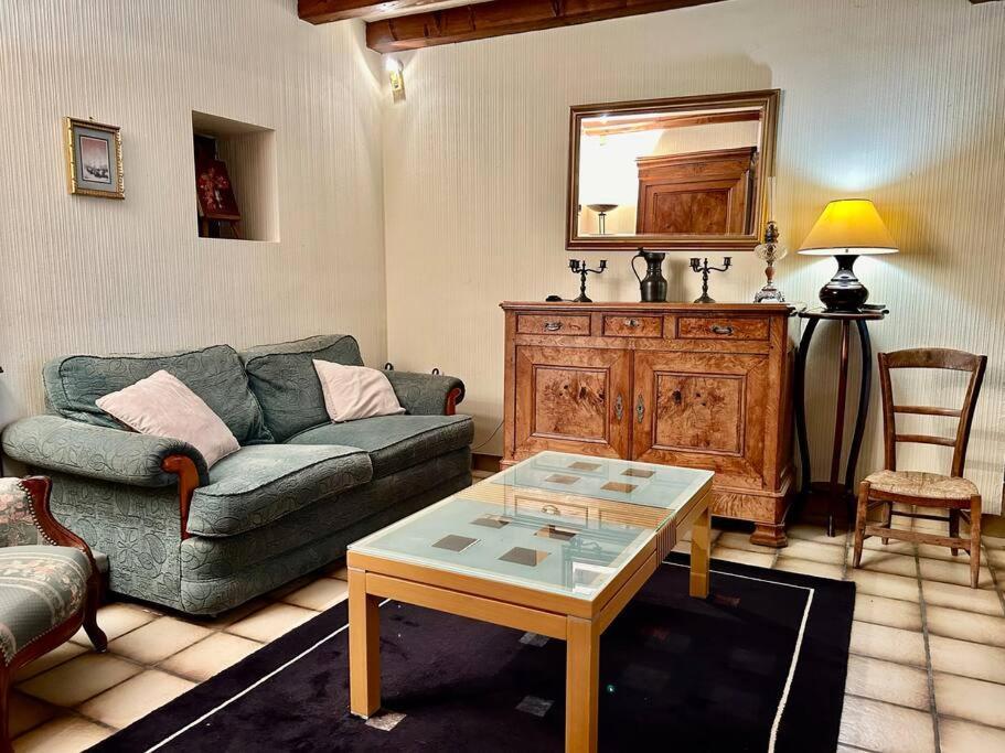 Maison Paisible Avec Lac Prive Secondigny Exterior foto