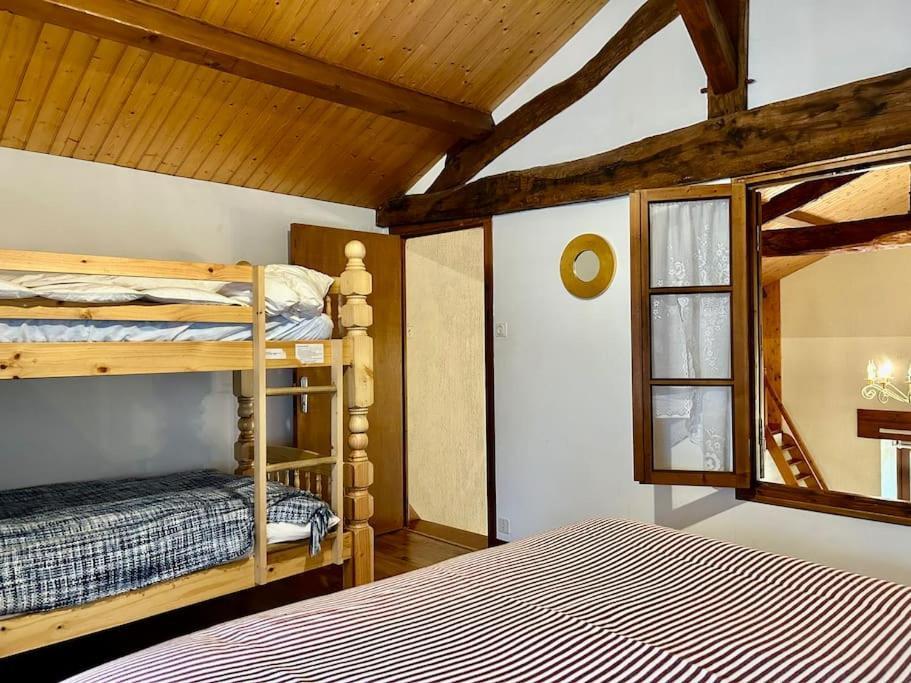 Maison Paisible Avec Lac Prive Secondigny Exterior foto